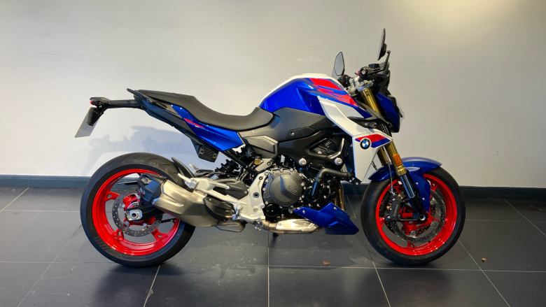 BMW F900 R